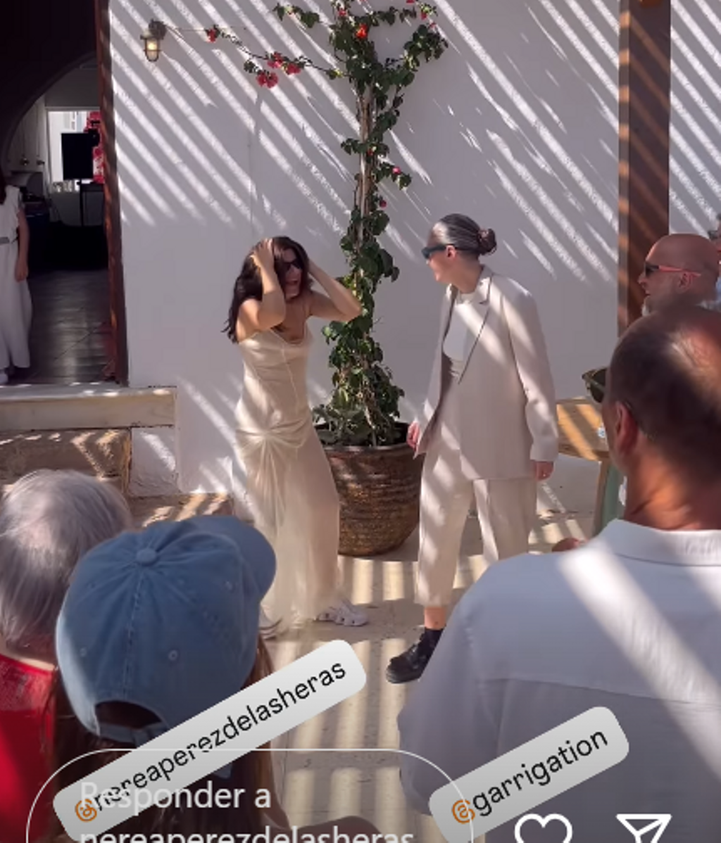 Las novias, en la fiesta