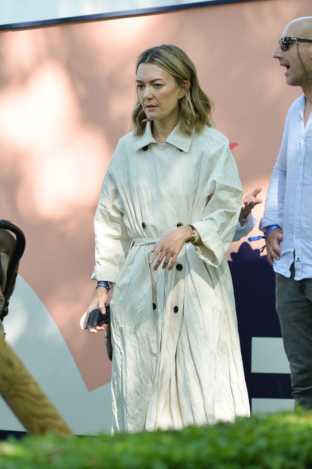 Marta Ortega, con gabardina de Massimo Dutti