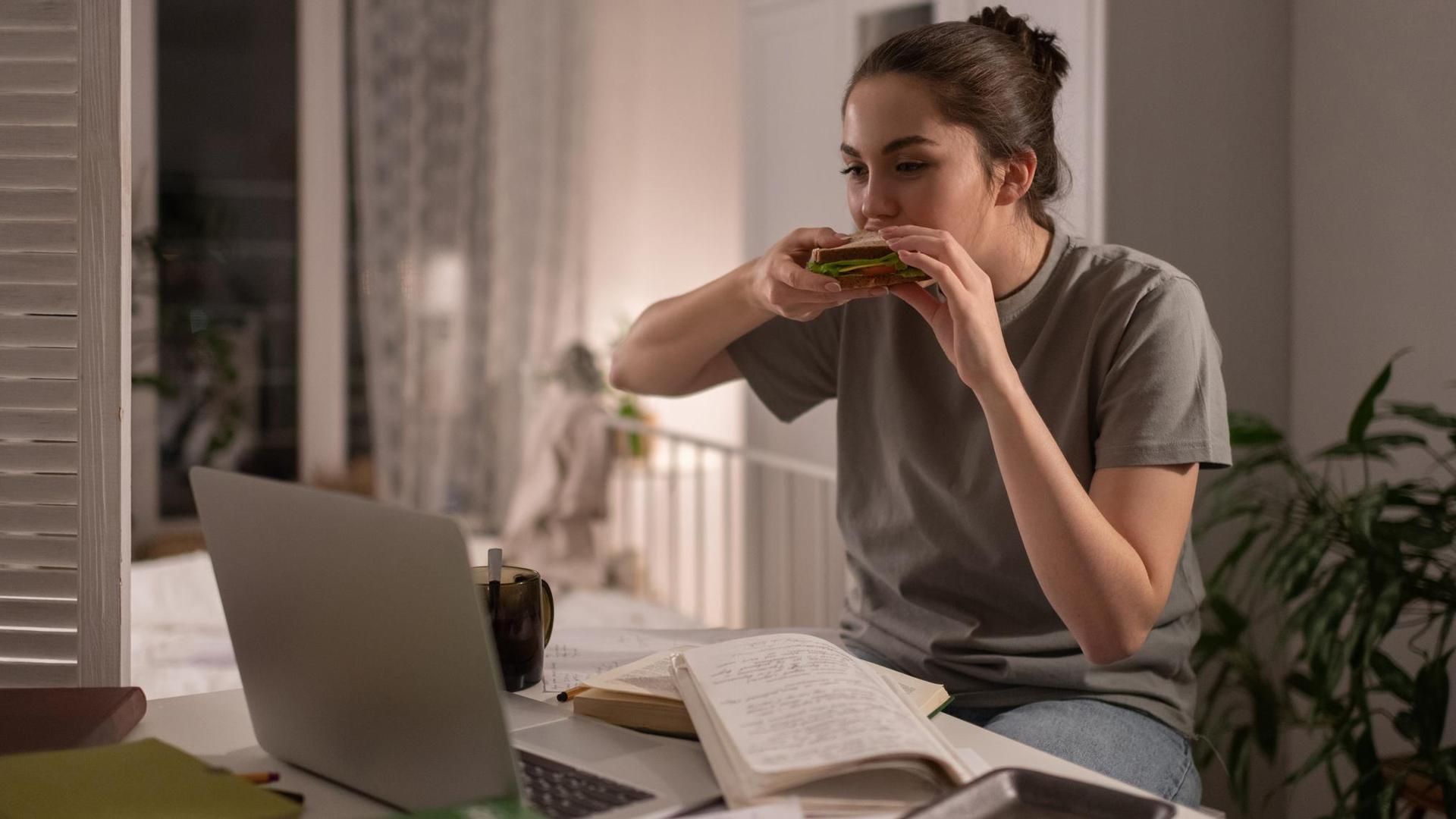 Para mejorar su concentración es necesario que los estudiantes tengan una buena alimentación