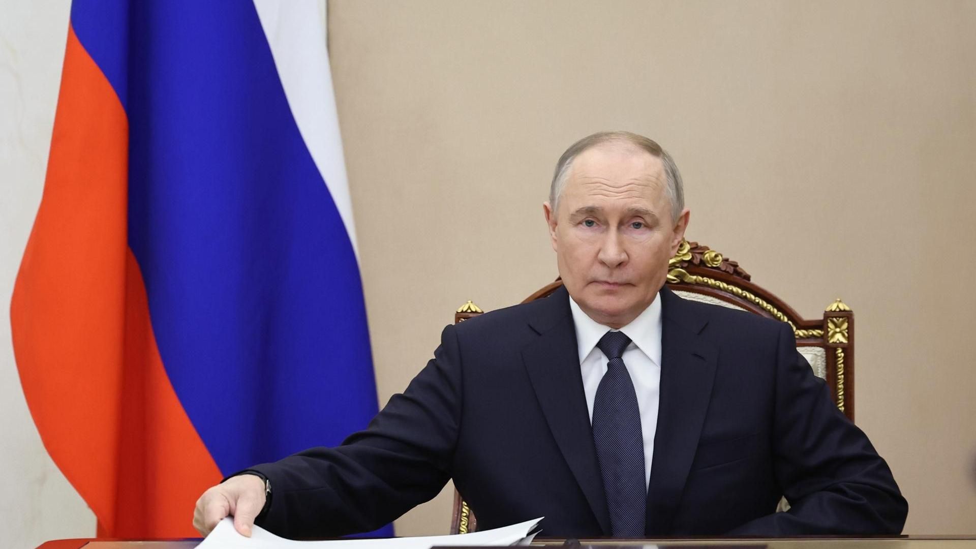 Putin cede ante Trump y afirma que Rusia está dispuesta a elaborar un memorando: "Van por el buen camino" Putin cede ante Trump y afirma que Rusia está dispuesta a elaborar un memorando: "Van por el buen camino"