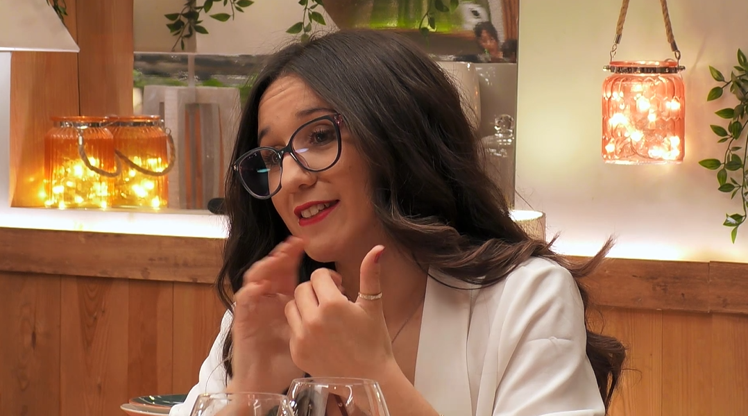 Andrea durante su cita en 'First Dates'