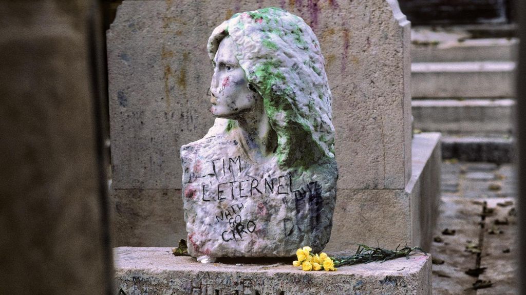 El busto robado de la tumba de Jim Morrison