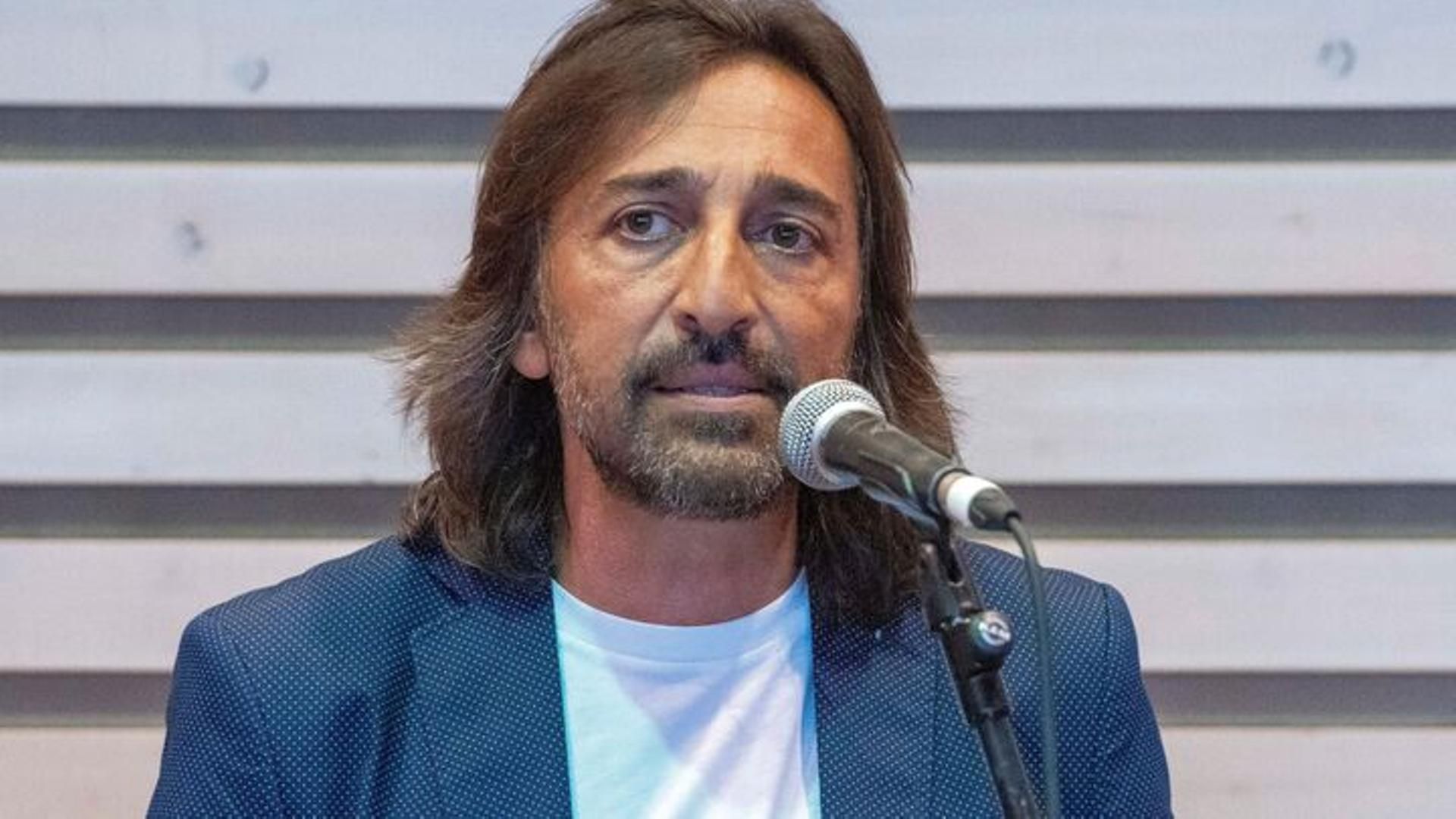 El cantante Antonio Carmona