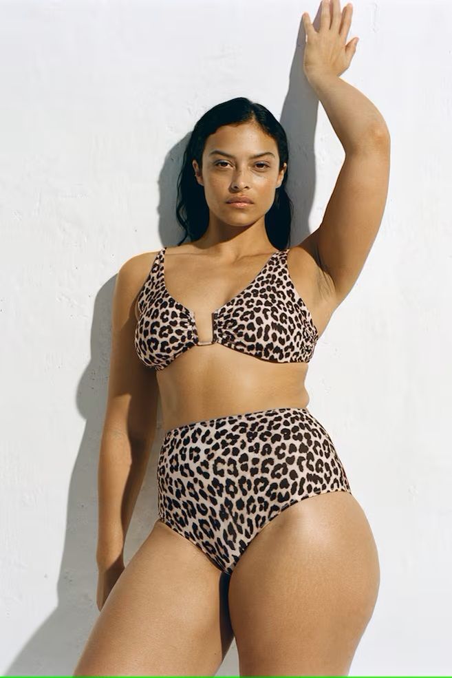 H & M