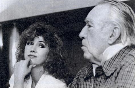 Victoria Vera con Anthony Queen. web Victoriavera.es