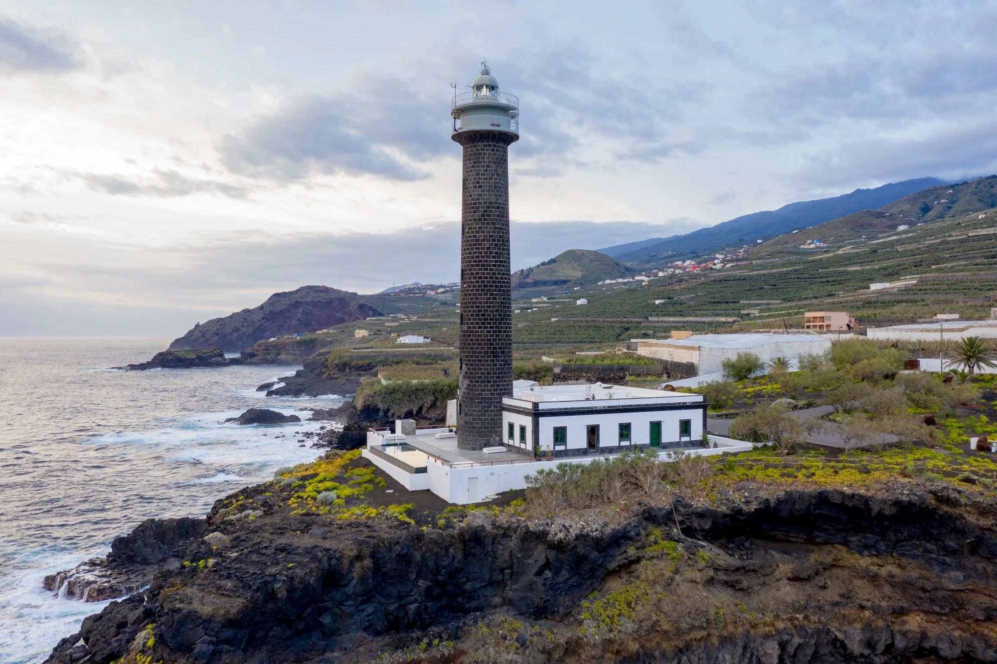 Faro de Punta Cumplida
