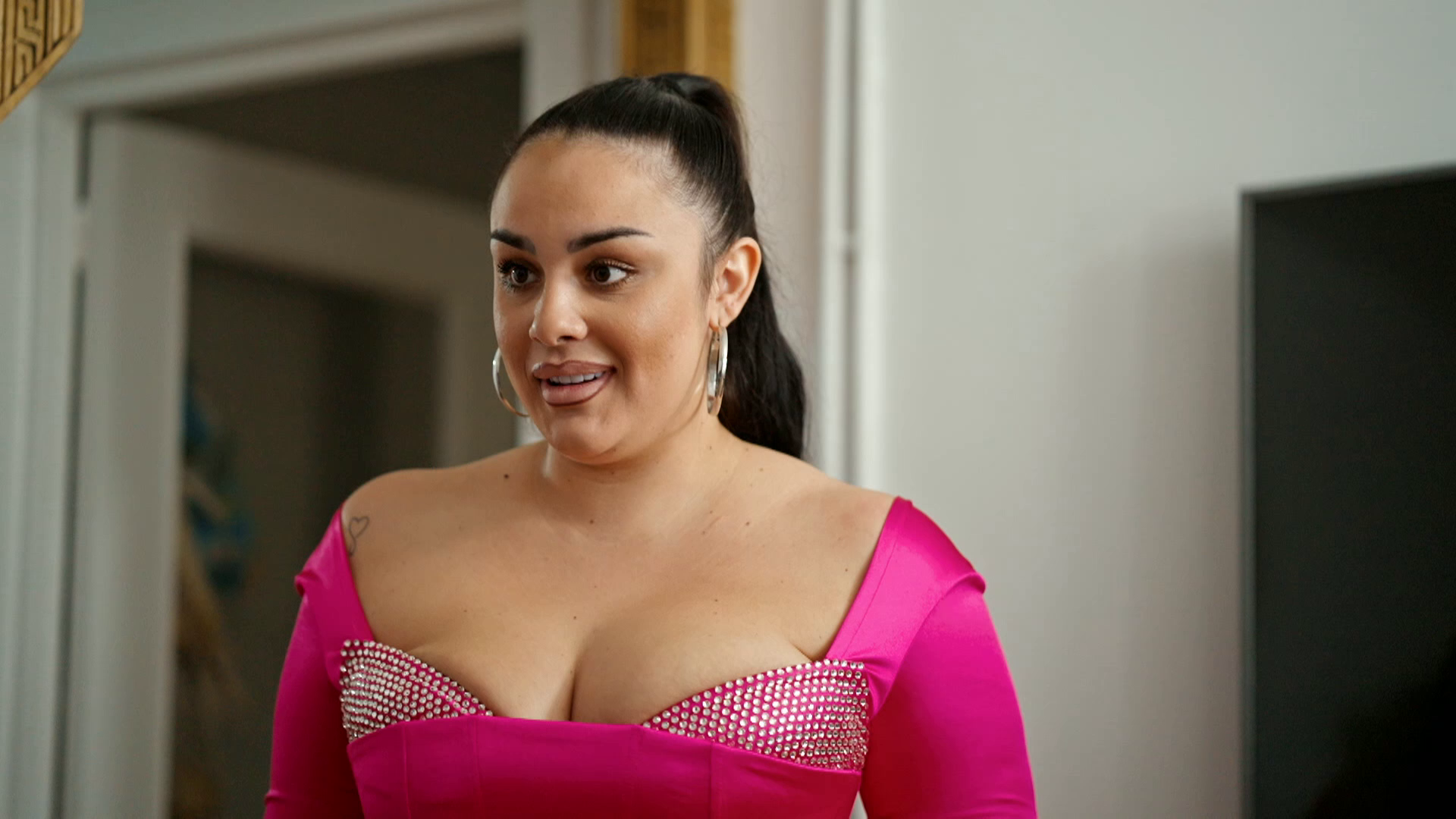 Reyes, la nieta de Salvadora Maya, deja sin palabras a su marido con su nuevo vestido: "Eres la Georgina gitana" Reyes, la nieta de Salvadora Maya, deja sin palabras a su marido con su nuevo vestido: "Eres la Georgina gitana"