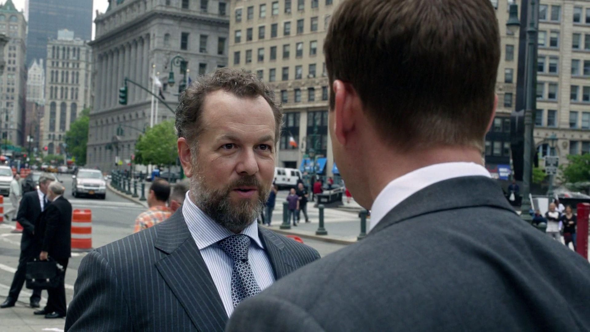 Ha llegado el nuevo jefe Suits: La clave del éxito Temporada 2 Capítulo 16