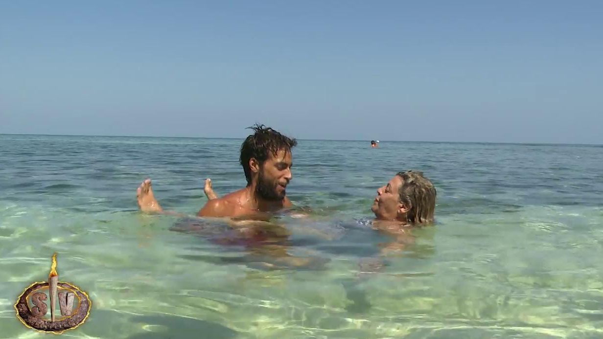 Montoya y Terelu Campos protagonizan el momento más surrealista de  Supervivientes