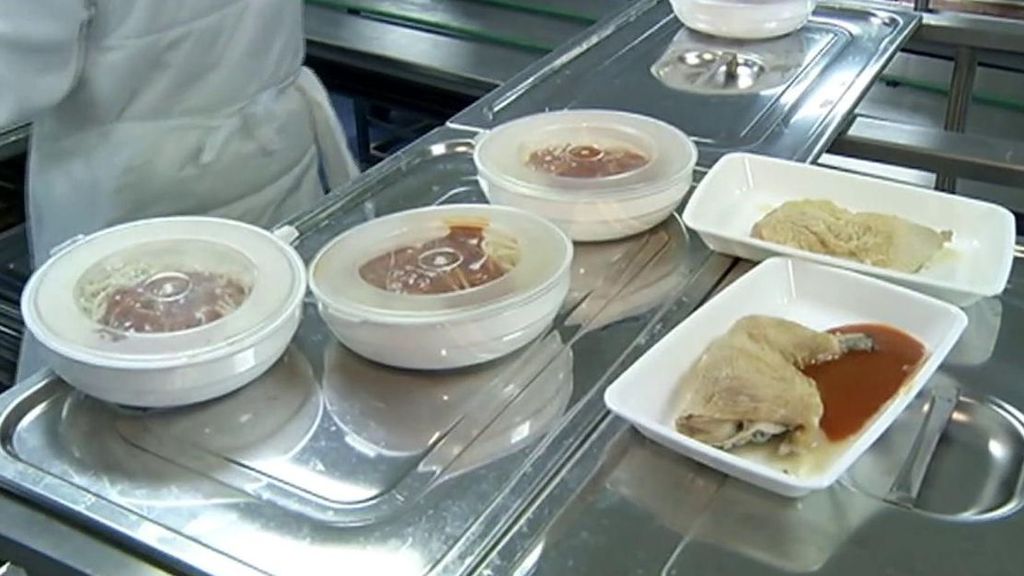 El Gobierno inicia el trámite para regular comidas saludables en hospitales y residencias