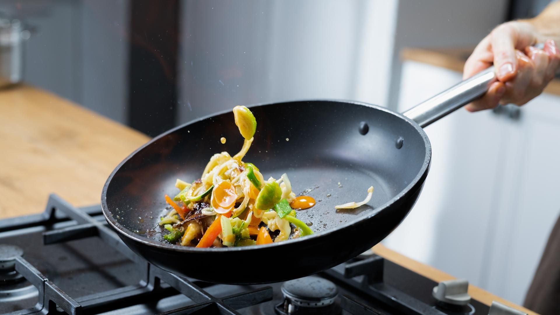 ¿Qué sartén es más recomendable para cocinar?