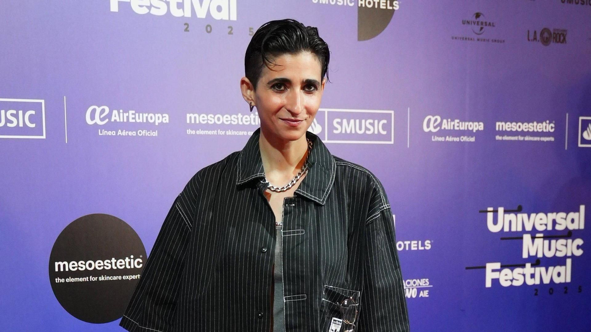 Alba Flores