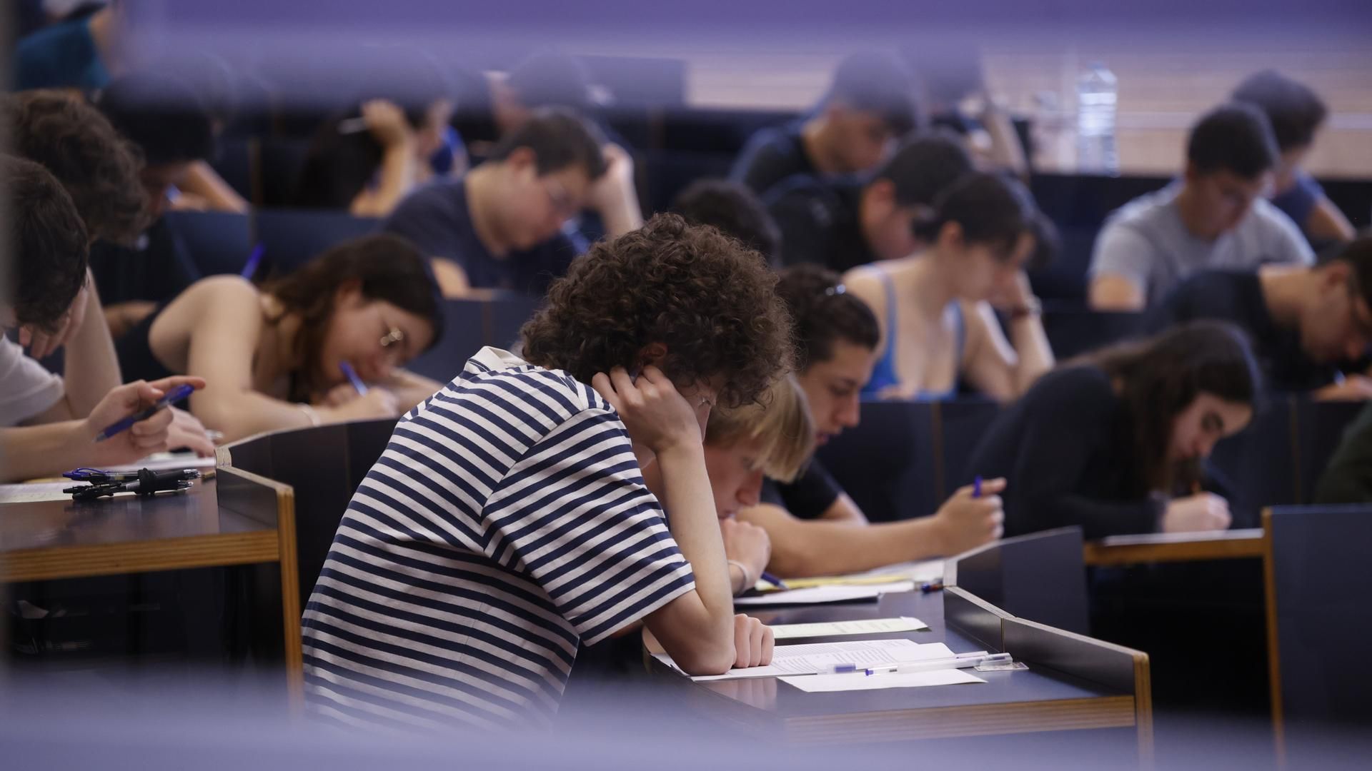 Alumnos examinándose el pasado año Alumnos examinándose el pasado año