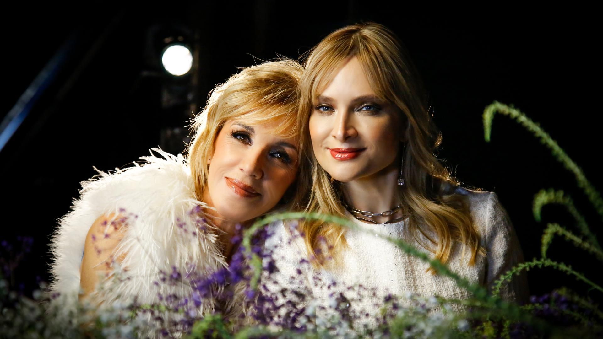 Ana Torroja (izda.) y Nicole, intérpretes de ‘Desierto florido’.