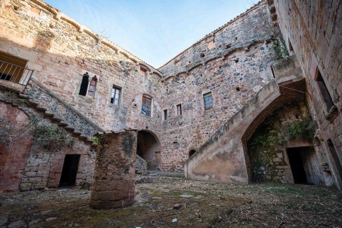 Castillo de Santa Pau
