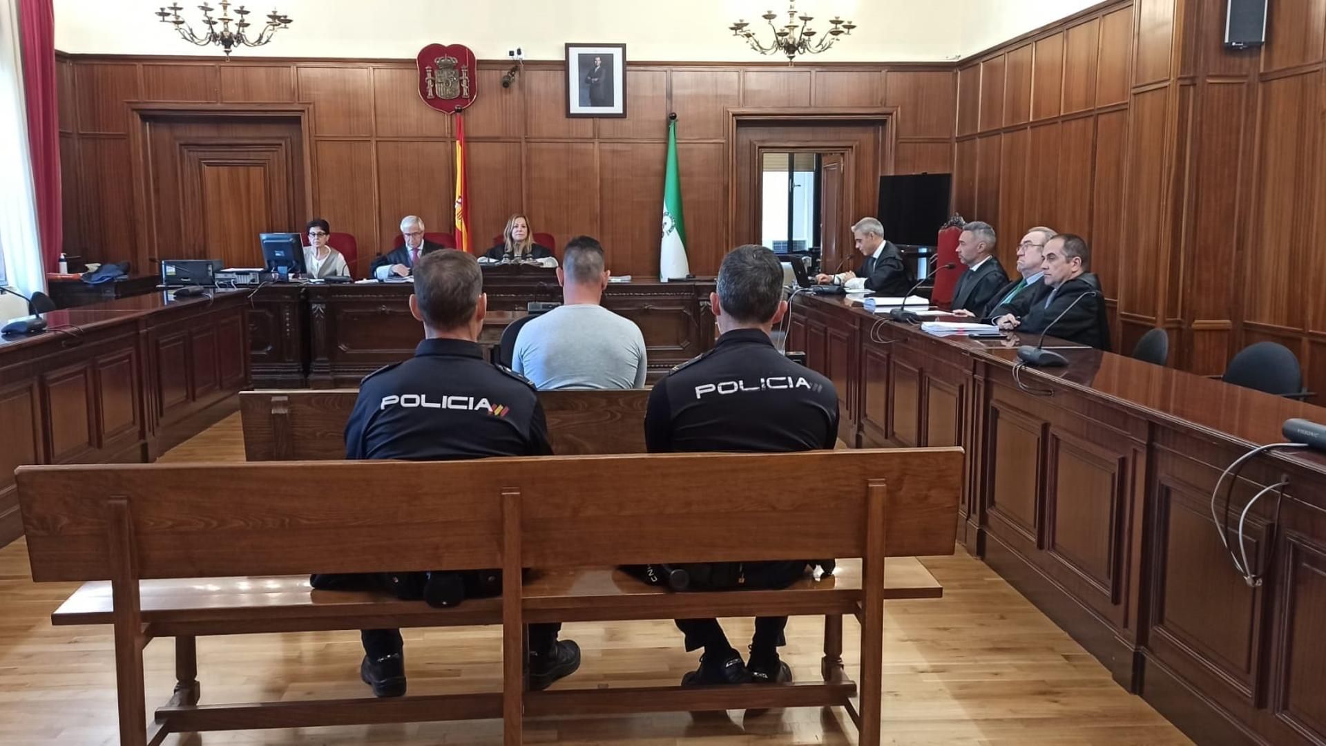 Declaran culpable de matar intencionadamente al acusado del crimen de la parada de metro de Sevilla Declaran culpable de matar intencionadamente al acusado del crimen de la parada de metro de Sevilla