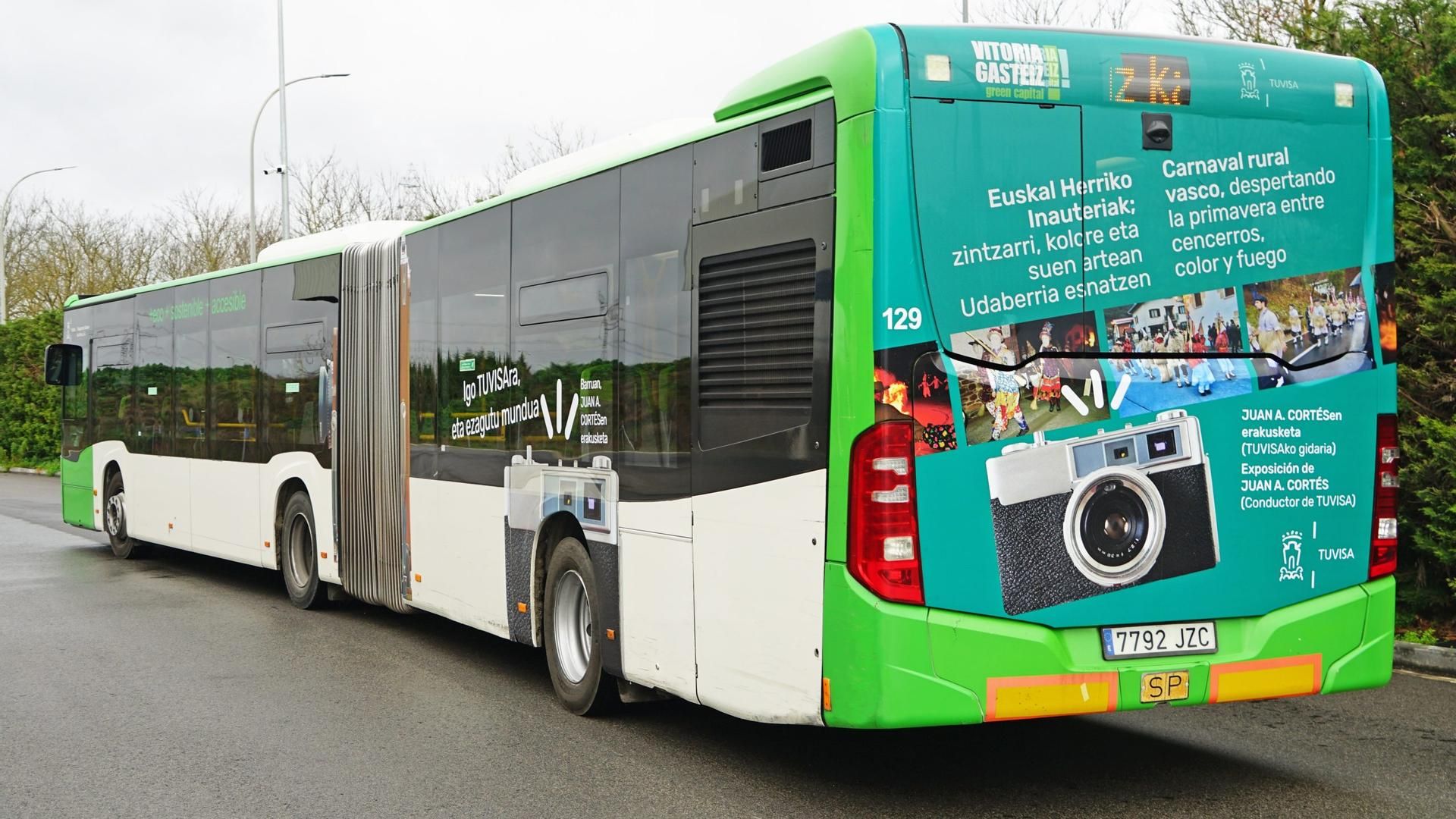 El 129 cubre la Línea 6 que une Zabalgana y Vitoria y pasa por el centro: "Es una de las más largas"