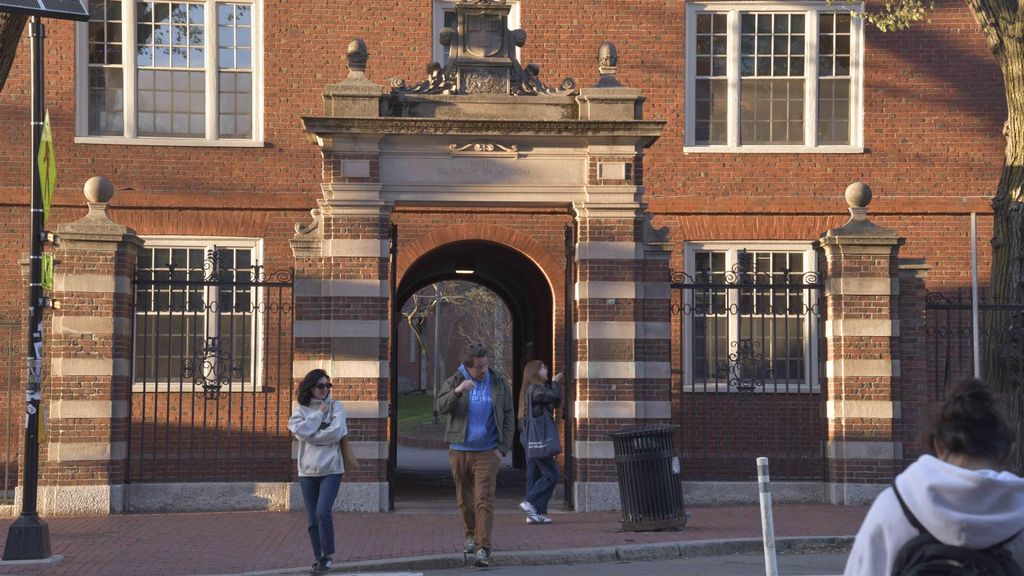 Trump prohibirá la entrada de extranjeros a Harvard