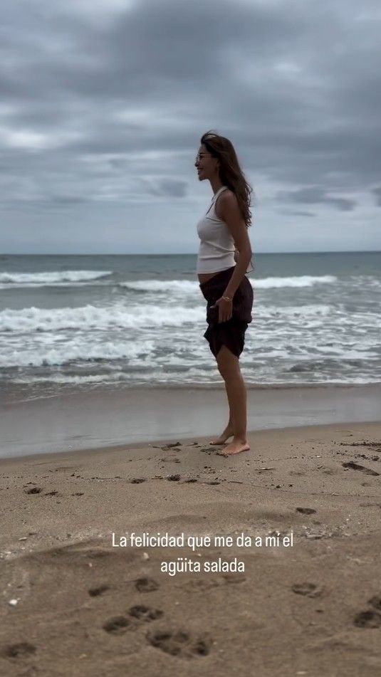 Joana Sanz durante su escapada con Dani Alves