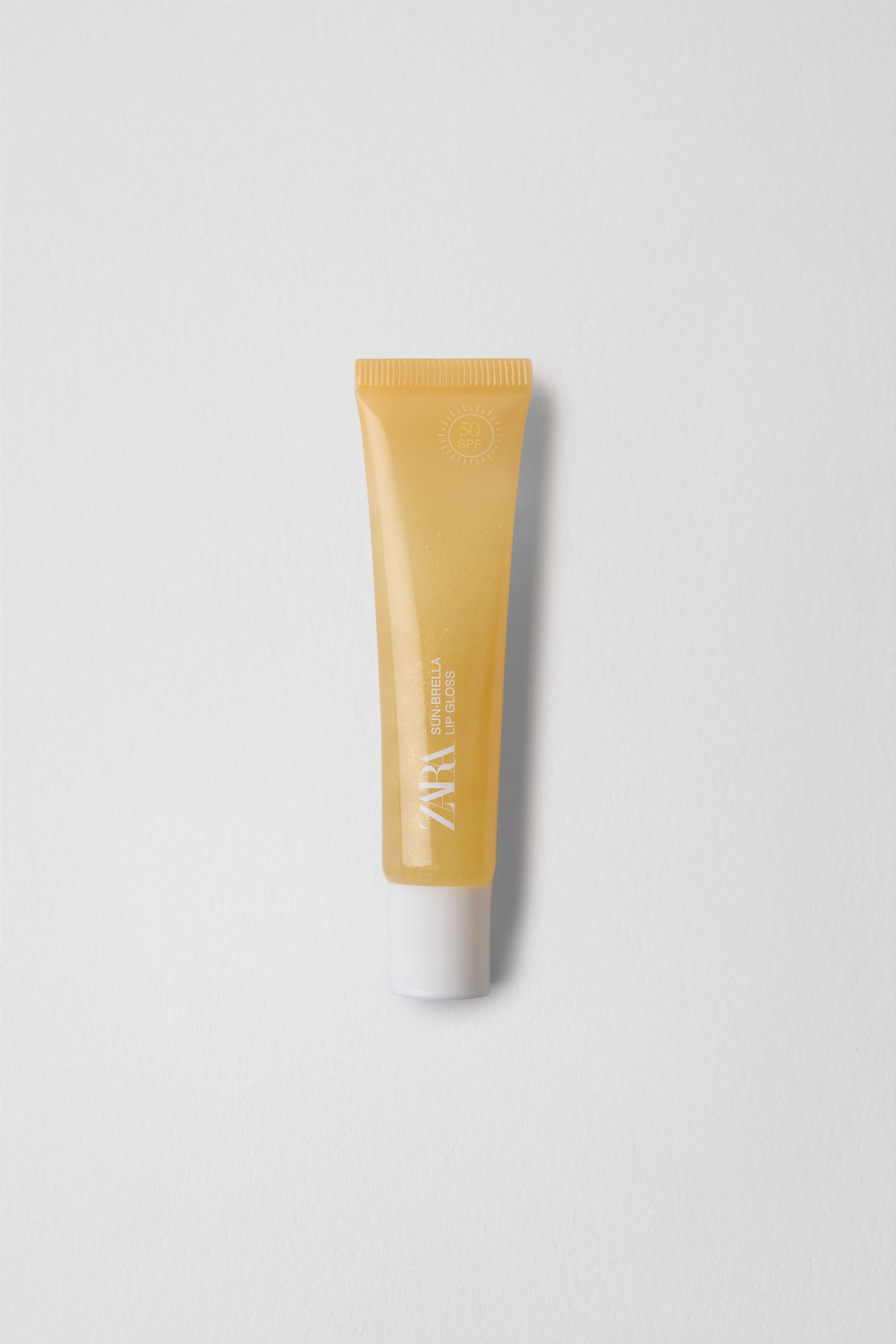 Lip gloss shimmery