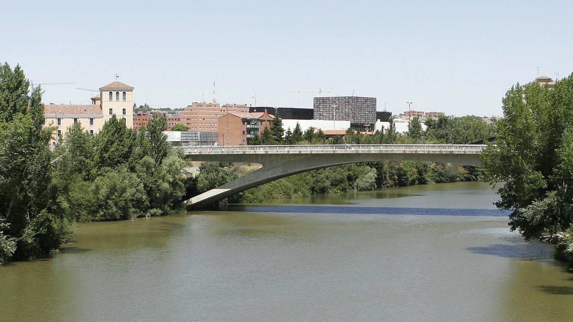 Los GEAS buscan en el Pisuerga a Ángel Villarreal, un pescador desaparecido en Valladolid