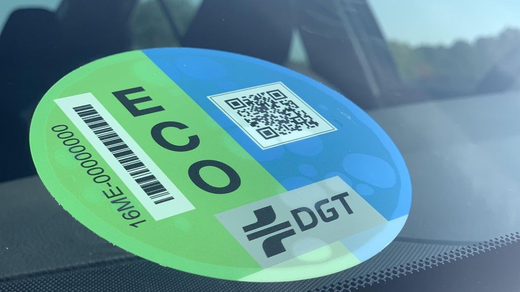 Archivo - Etiqueta ECO de la Dirección General de Tráfico (DGT)