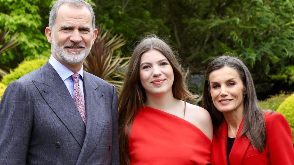 La infanta Sofía recibe su título de bachillerato