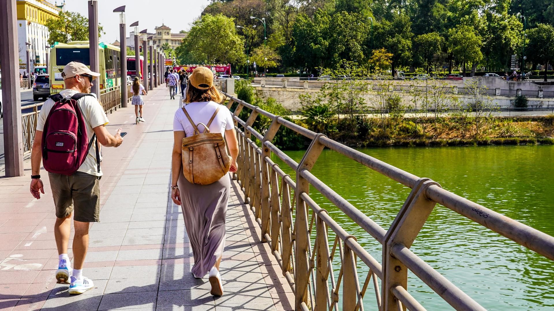 Las temperaturas siguen en subida este domingo por todo el país, con máximas de hasta 35ºC y posibles lluvias en Galicia Las temperaturas siguen en subida este domingo por todo el país, con máximas de hasta 35ºC y posibles lluvias en Galicia