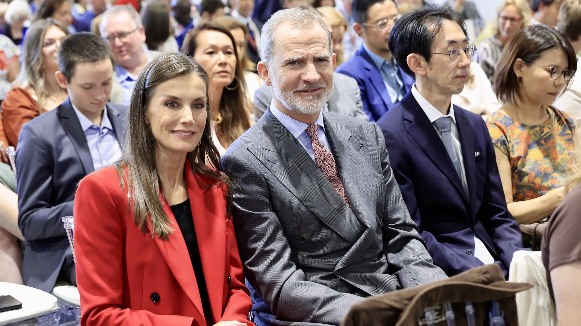 Los reyes han acudido a la graduación de la infanta Sofía en Gales