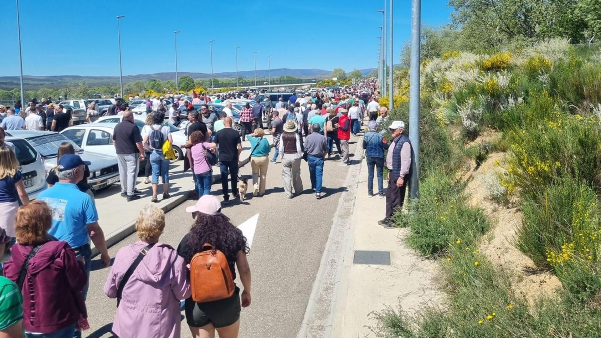 Protesta en la estación de Sanabria por la supresión de paradas del AVE