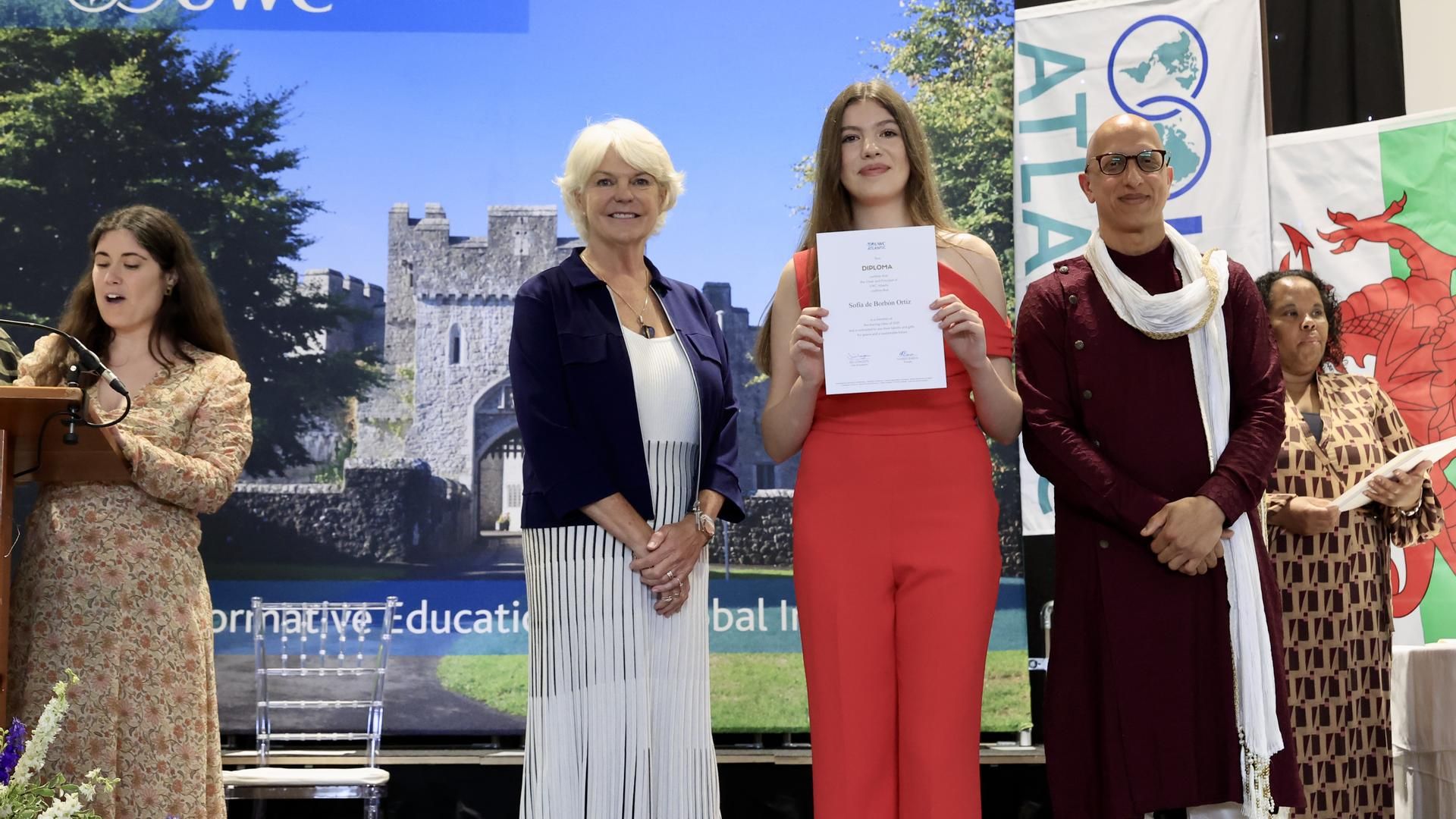 Sofía, graduada de Bachillerato Internacional en Londres
