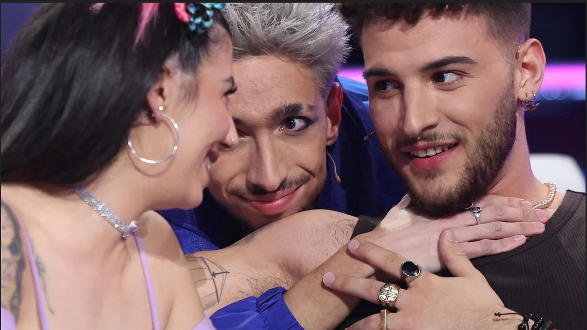 El conocido cantante de 'OT' que ahora trabaja como camarero Socialité 2025 Top Vídeos 528