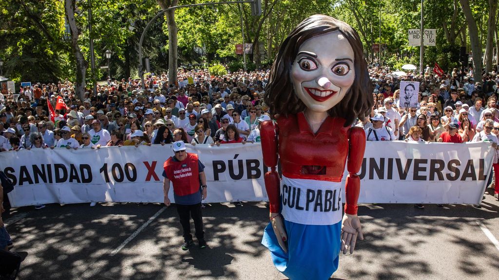 Miles de ciudadanos marchan por Madrid en defensa de la sanidad pública: "Es un derecho de todos"
