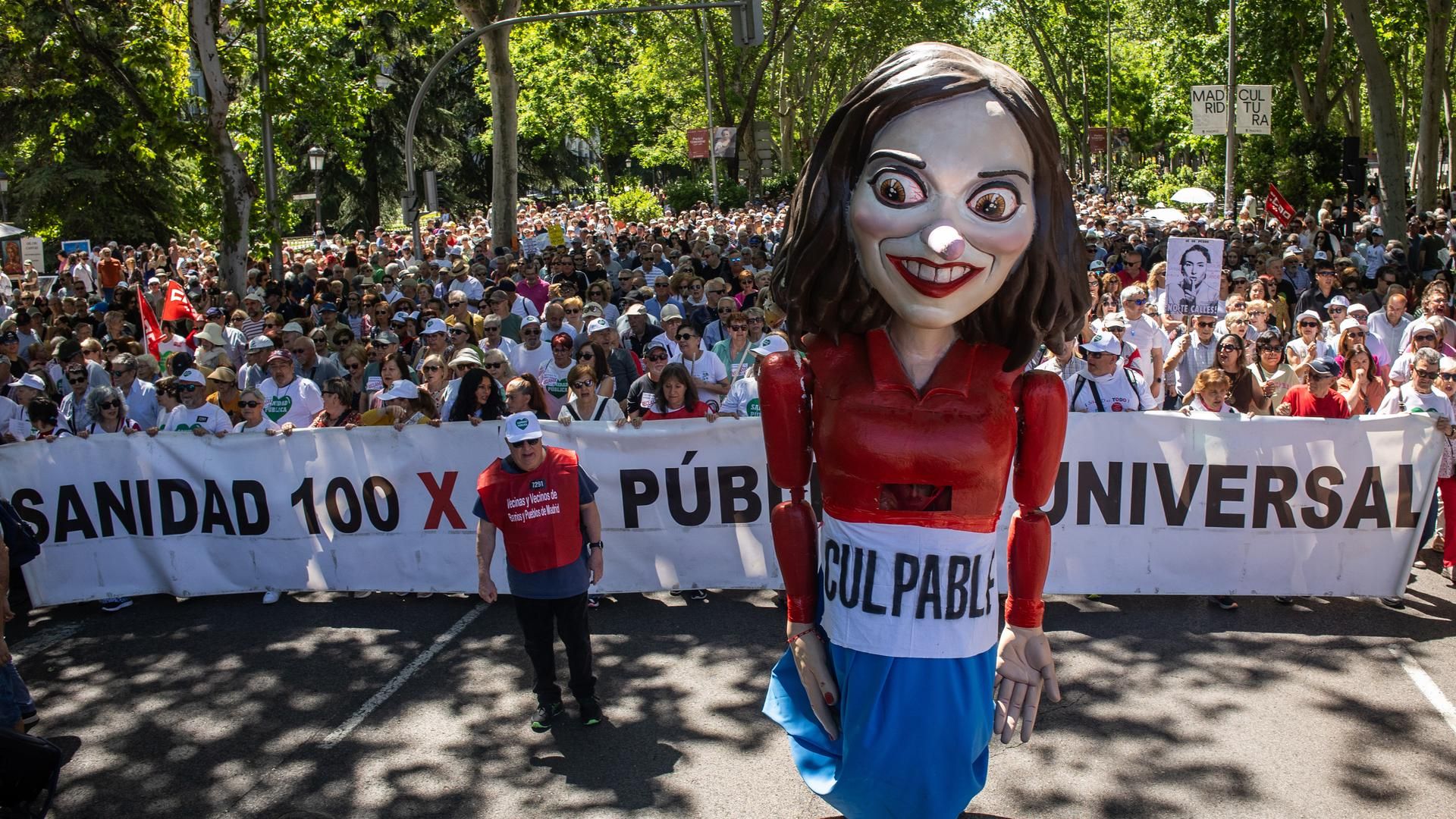 Una nueva manifestación recorre las calles de Madrid en defensa de la sanidad pública