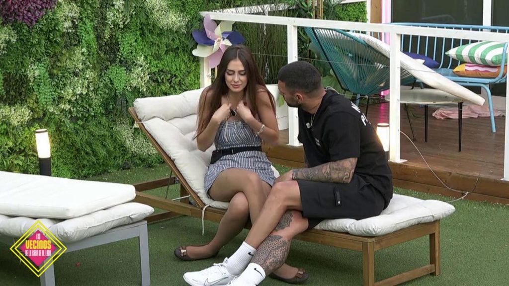 Albert se sincera con Maica y le pide perdón: "¿Tú crees que no me gustas? Los vecinos de la casa de al lado Temporada 2 Top Vídeos 1609