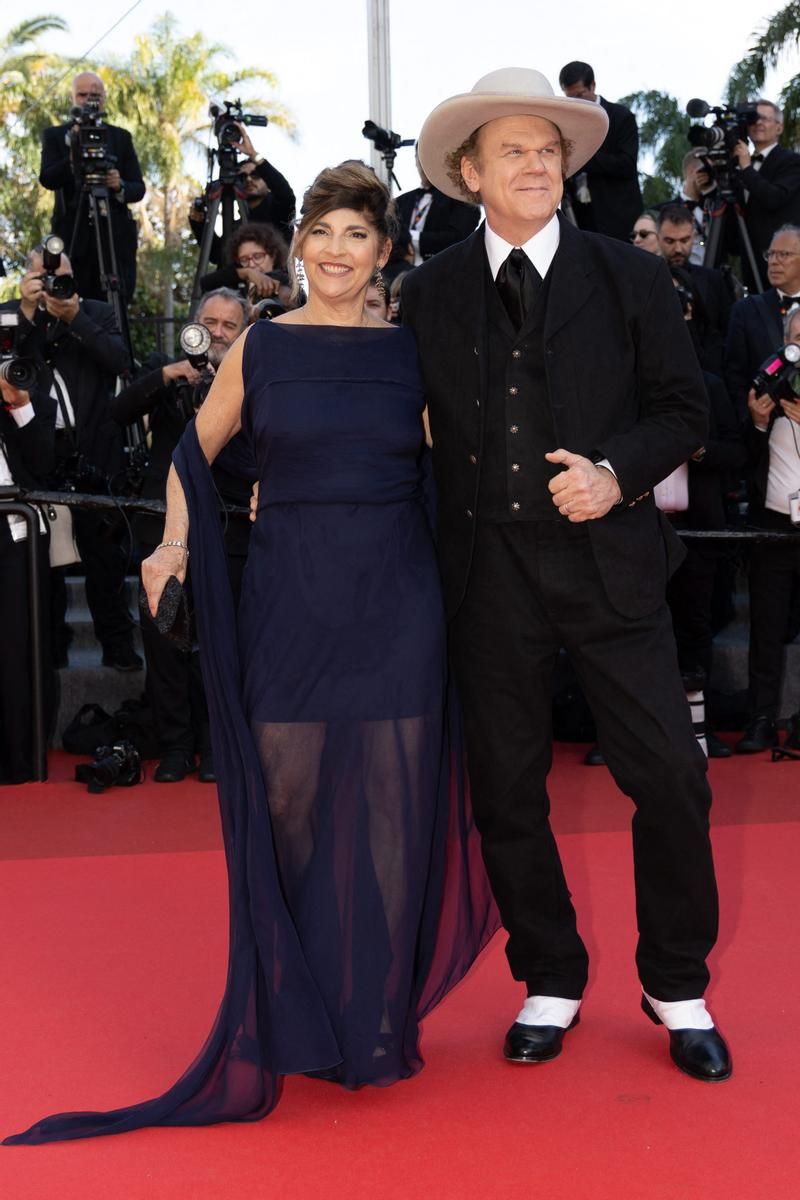 Alison Dickey y John C. Reilly en Cannes 2025