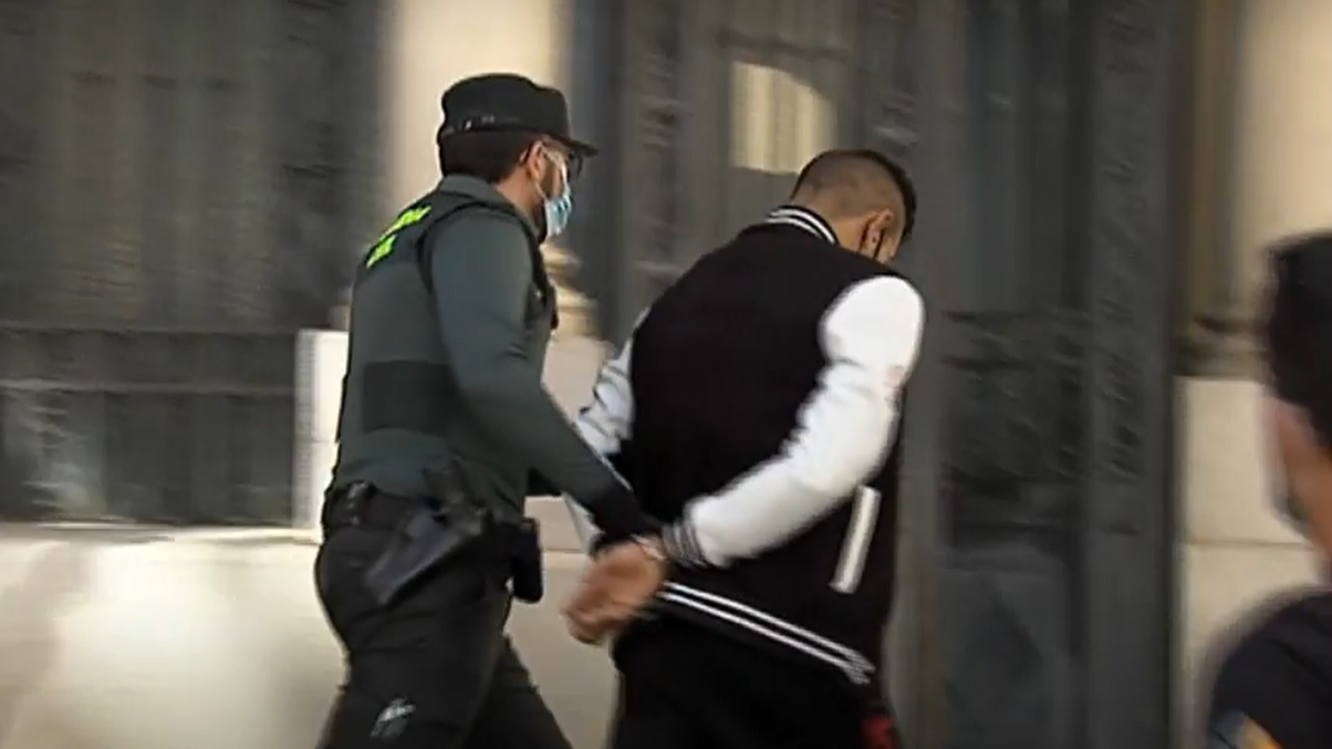 Arranca el juicio contra la manada de Valencia, acusada de violar a una menor de 14 años en un cumpleaños