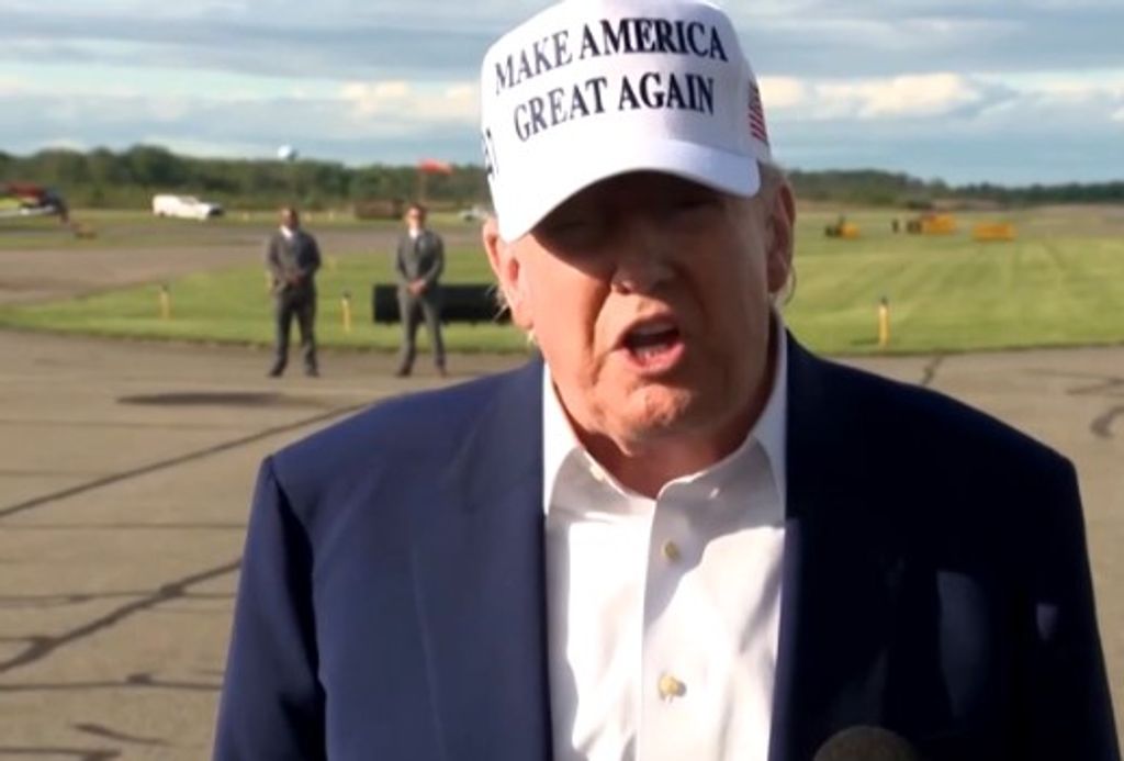 Trump asegura que Putin está "completamente loco"