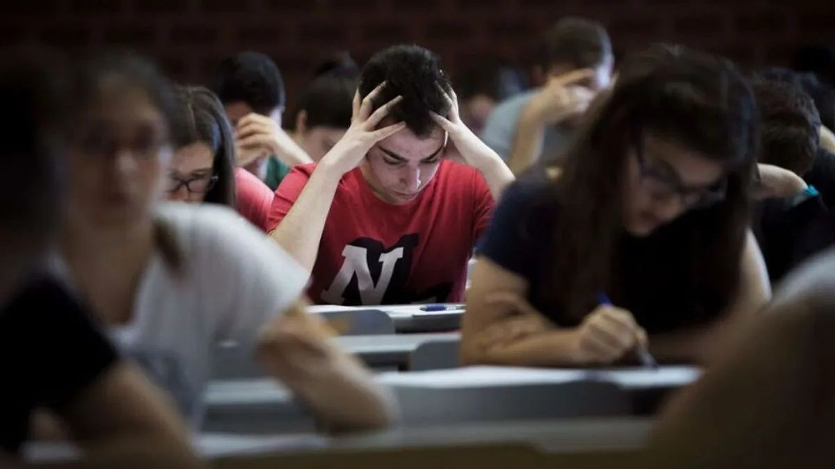 Un alumno repitiendo su PAU