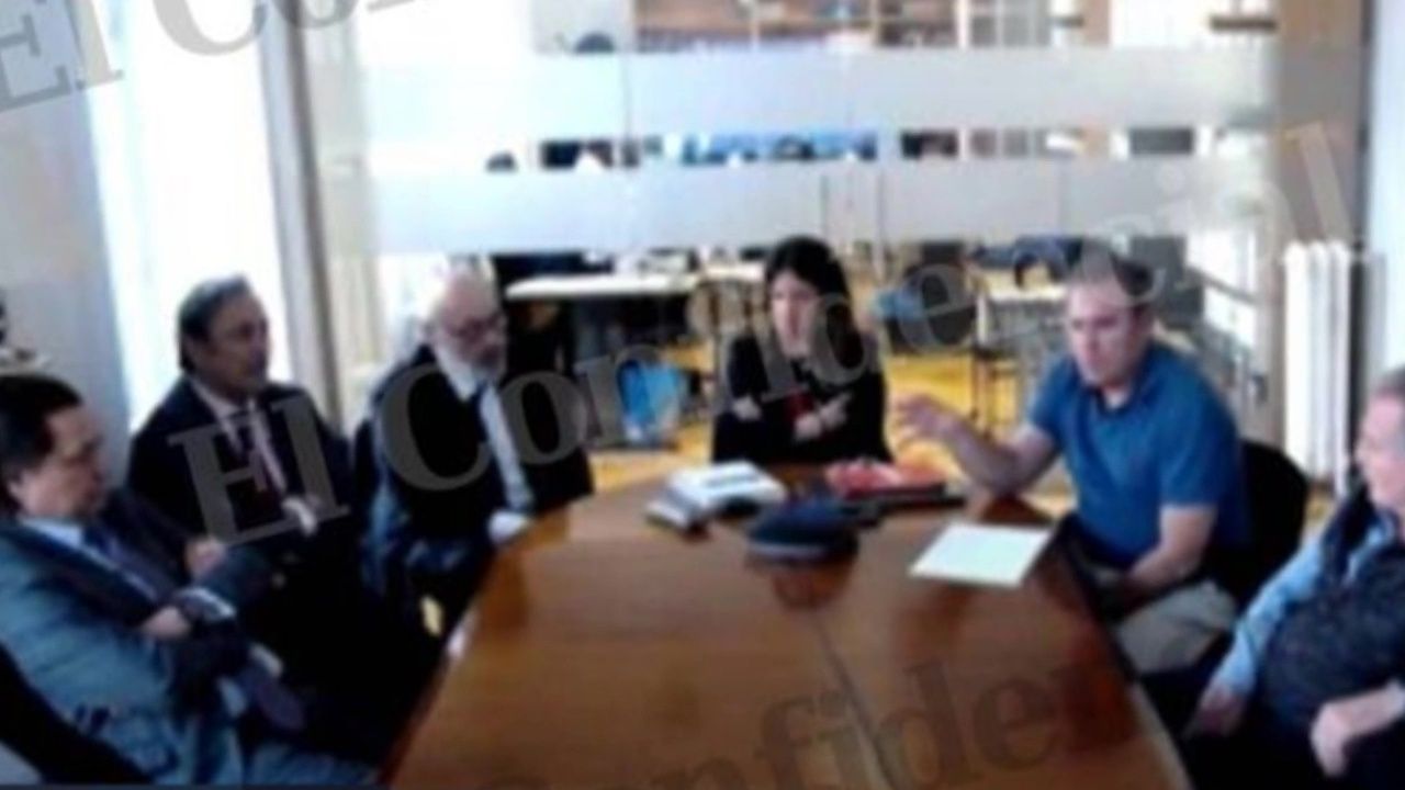 Unos audios sitúan al PSOE en una presunta operación contra mandos de la UCO que investigan al entorno de Sánchez