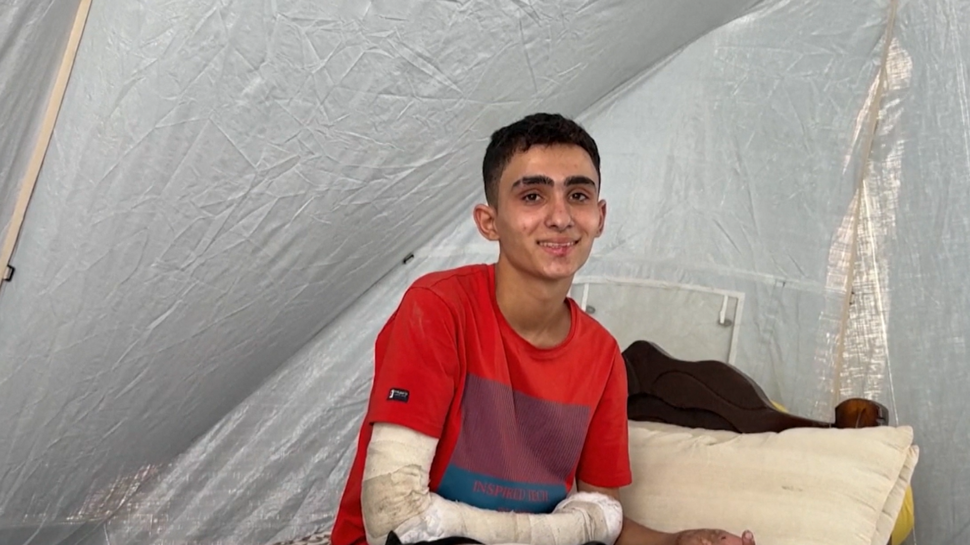 Ahmed Al-Ghalban, el joven acróbata que perdió sus dos piernas y a parte de su familia en un ataque israelí