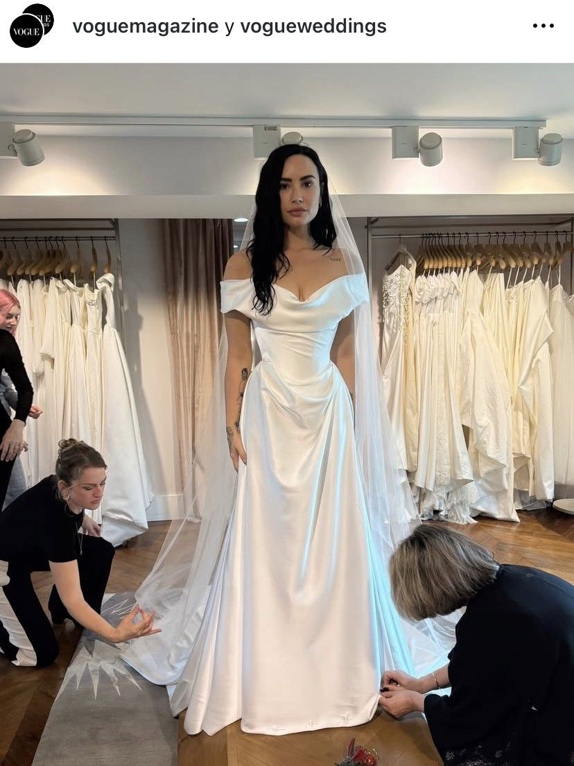Demi Lovato, vestida de novia