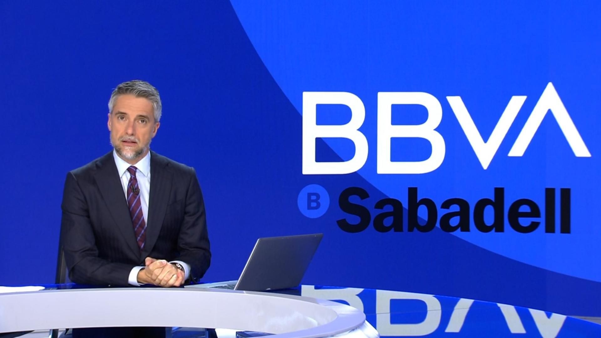 Economía eleva la OPA de BBVA a Sabadell al Consejo de Ministros para que la examine
