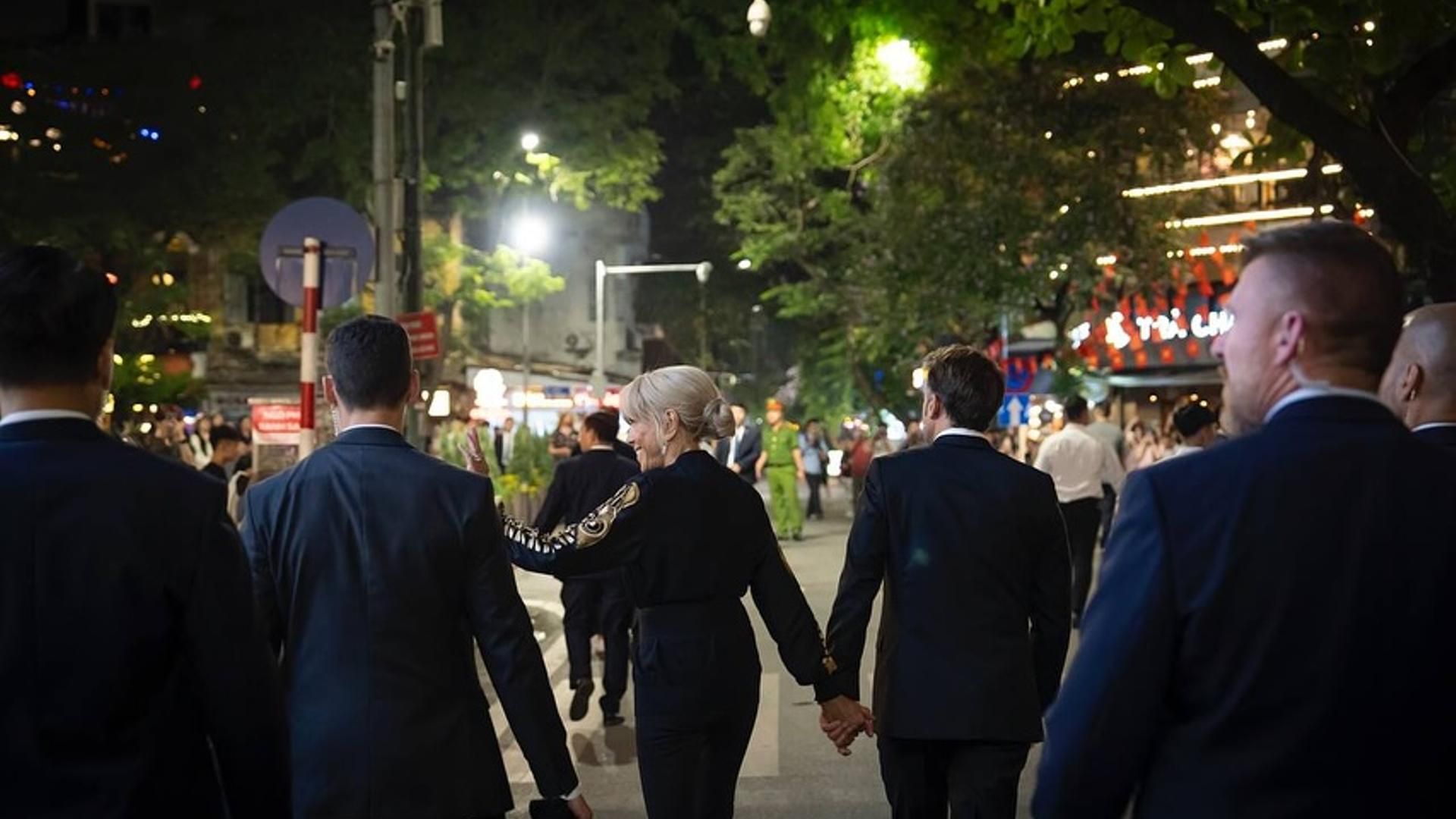 Vuelve la calma para el matrimonio Macron: las imágenes de su paseo romántico por Hanói, Vietnam