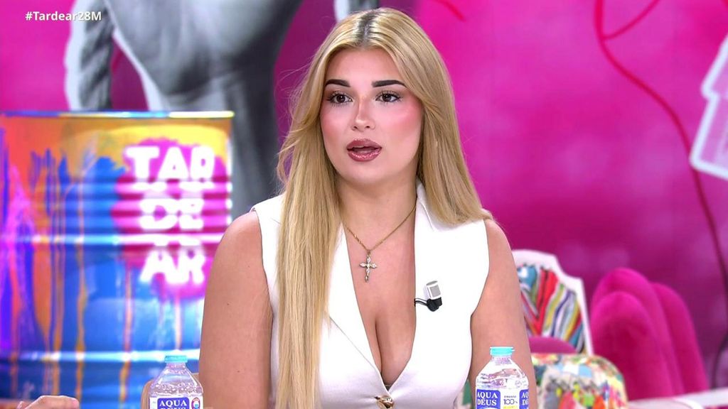 Una 'miss' denuncia en 'Tardear' la cara oculta de los concursos de belleza: "Me obligaron a llevar una faja de 47 balas de acero"