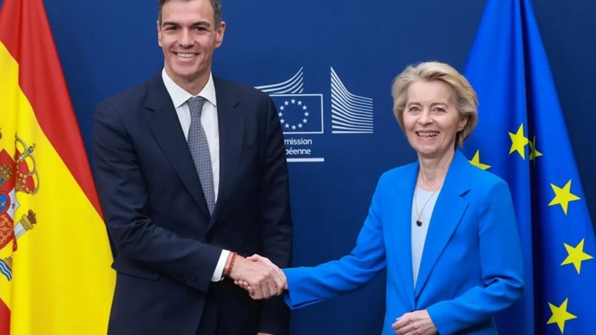 El presidente del Gobierno y la presidenta de la Comisión Europea, Ursula von der Leyen en  Bruselas.