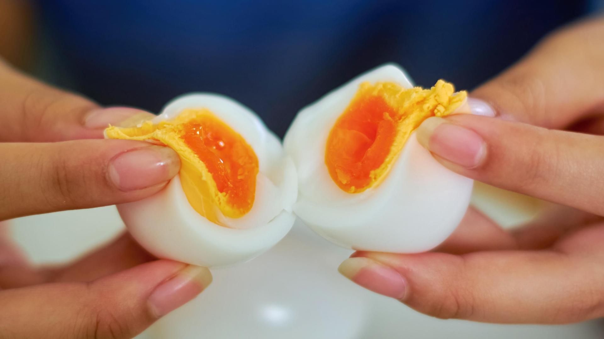Los huevos también quedan ricos en la freidora de aire