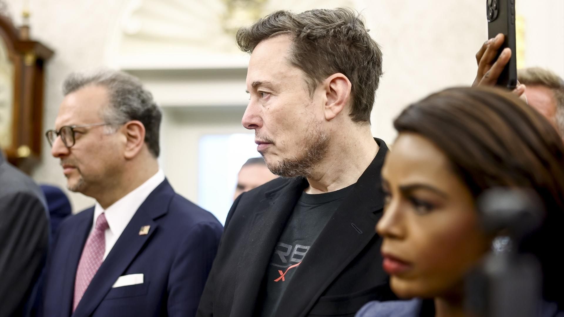Musk afirma sentirse "decepcionado" con la política fiscal de Trump que aumenta el déficit presupuestario