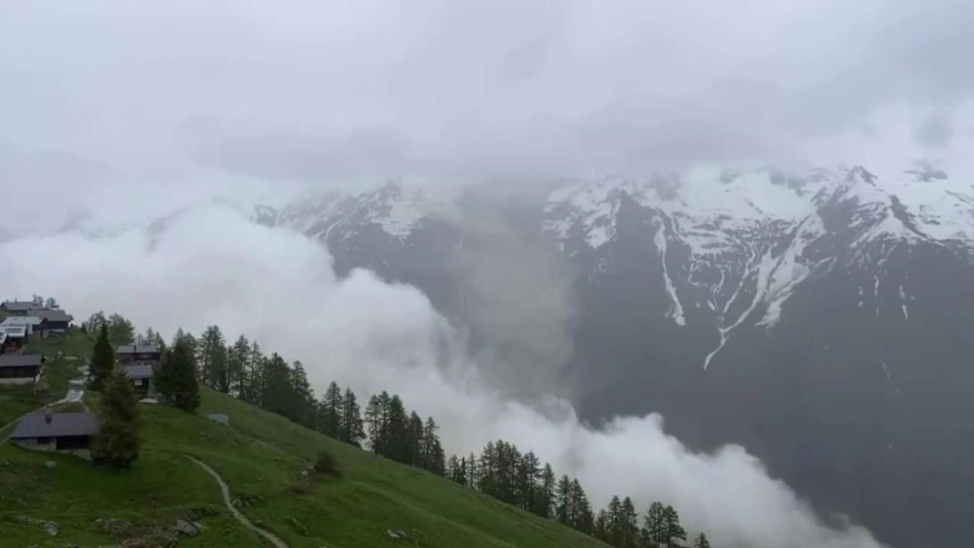Un glaciar colapsa, provoca una avalancha y sepulta Blatten