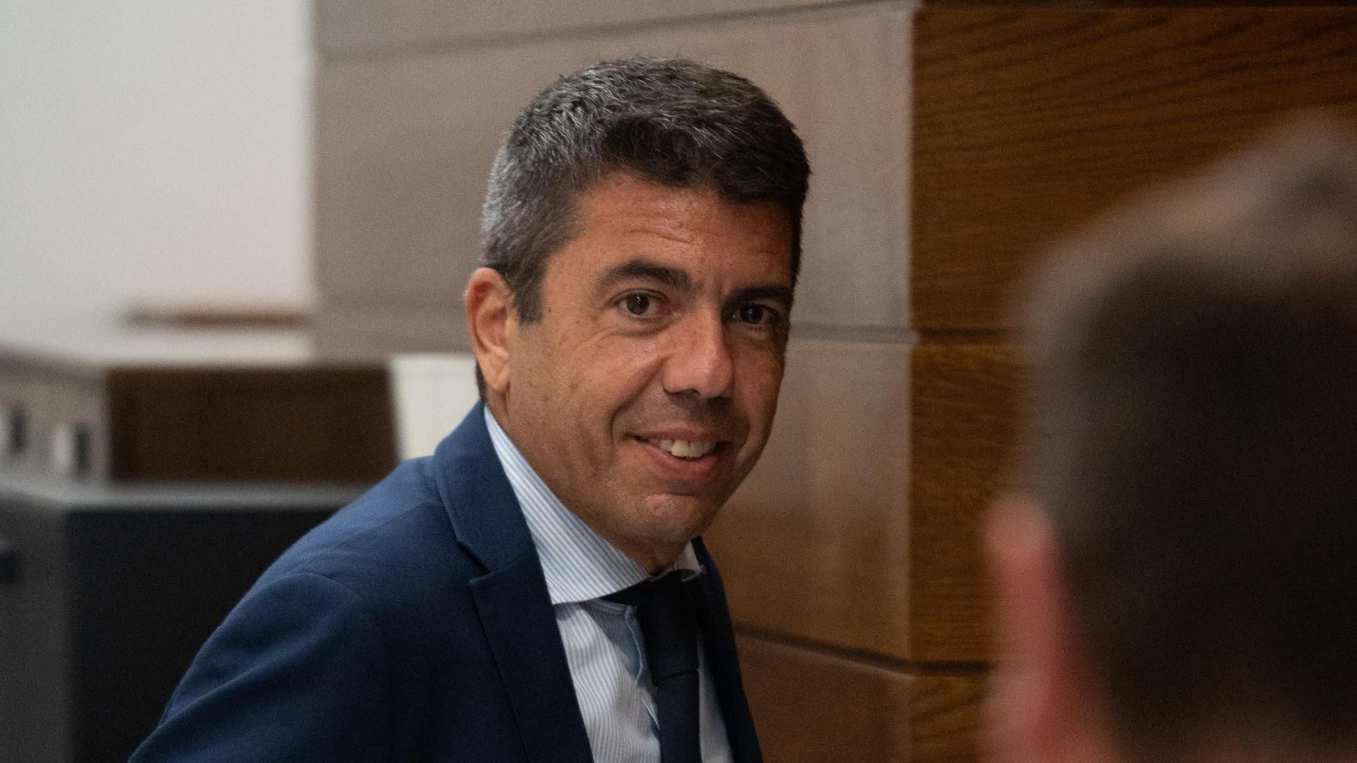 Carlos Mazón saca adelante los presupuestos de la Generalitat Valenciana de 2025 gracias al apoyo de Vox Carlos Mazón saca adelante los presupuestos de la Generalitat Valenciana de 2025 gracias al apoyo de Vox